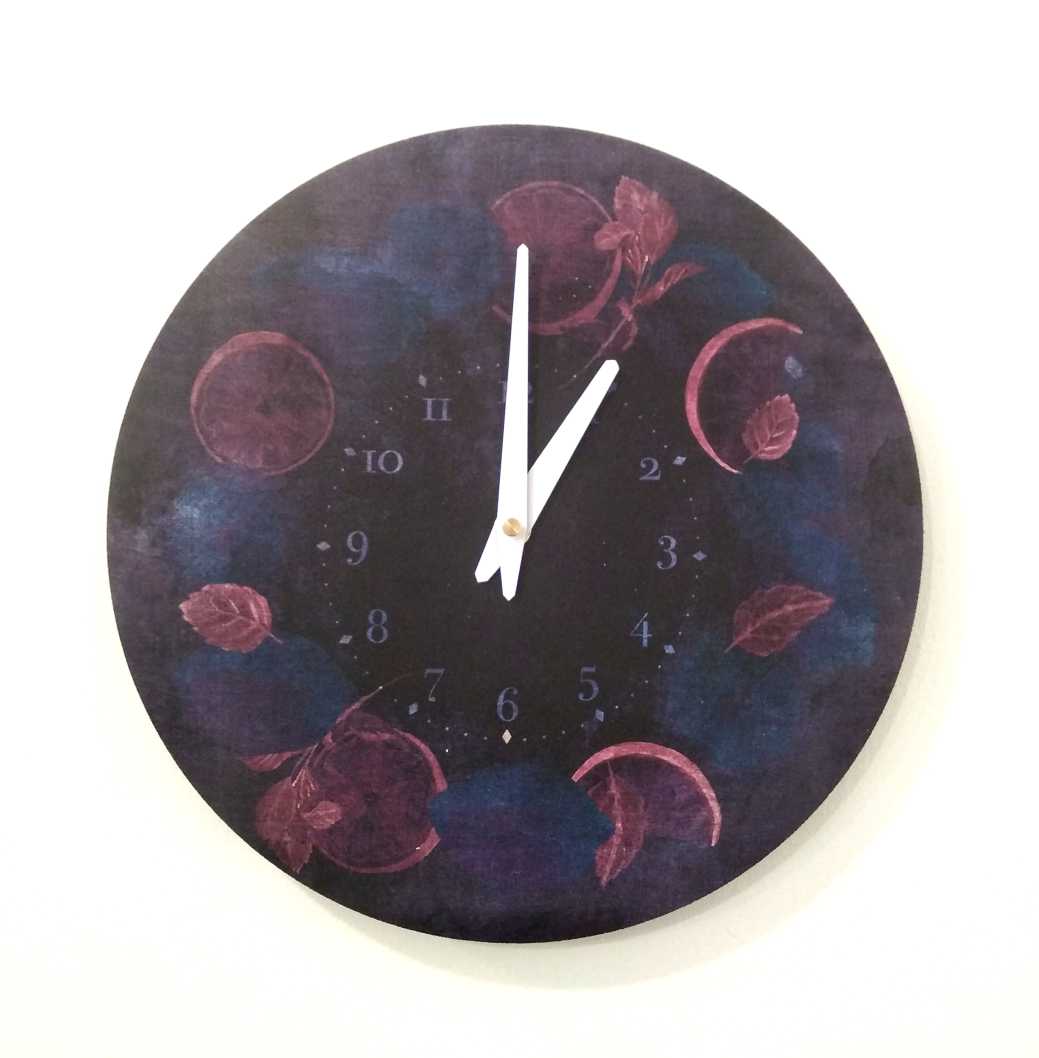 62 Wall clock Violet 30 cm - Image 1