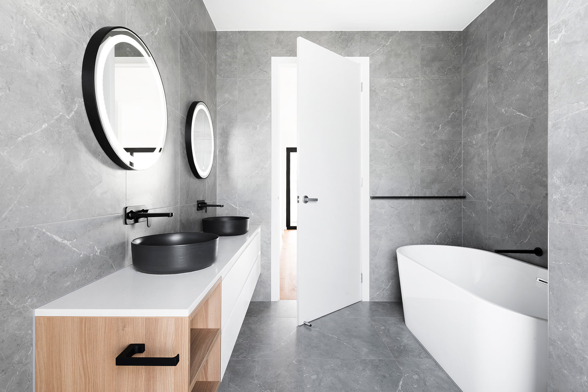 Łazienka w stylu loft: pomysły, wskazówki i inspiracje