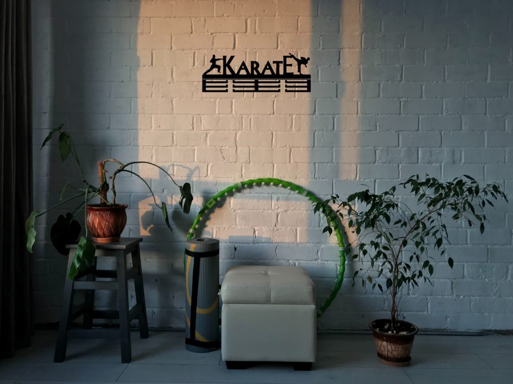 Medal Hanger Karate II 40 cm - Image 2