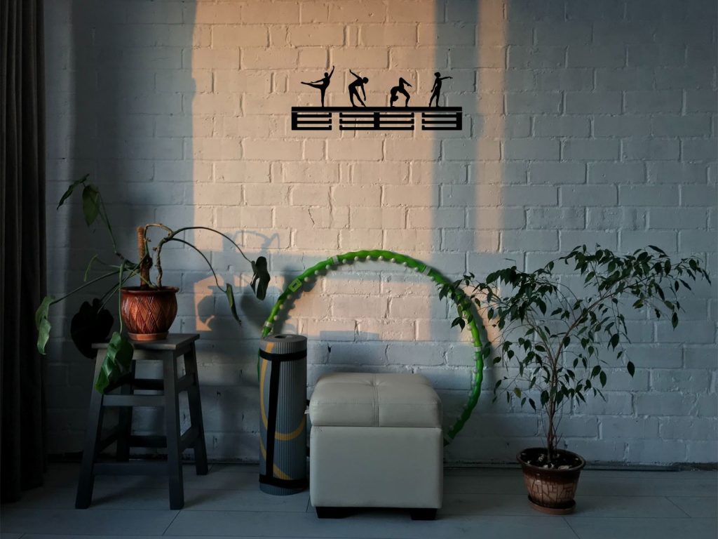 Medal Hanger Acrobatics II 60 cm - Image 2