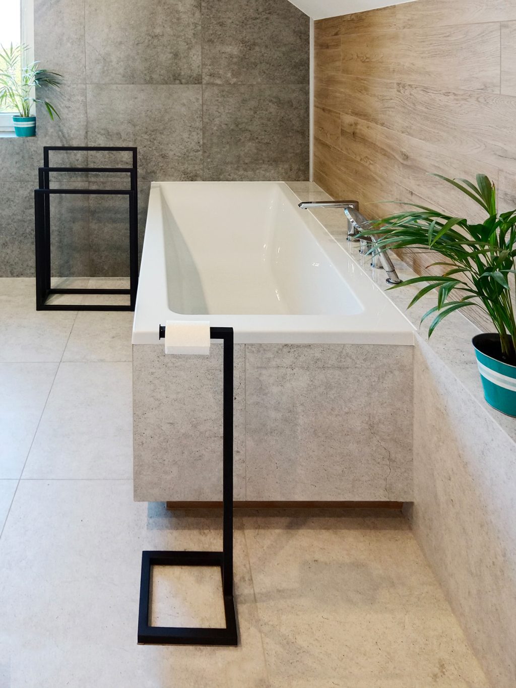 Loft Metal Toilet Paper Holder - Image 2