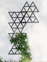 Wall Trellis Triangles S 52x45 cm - Image 3