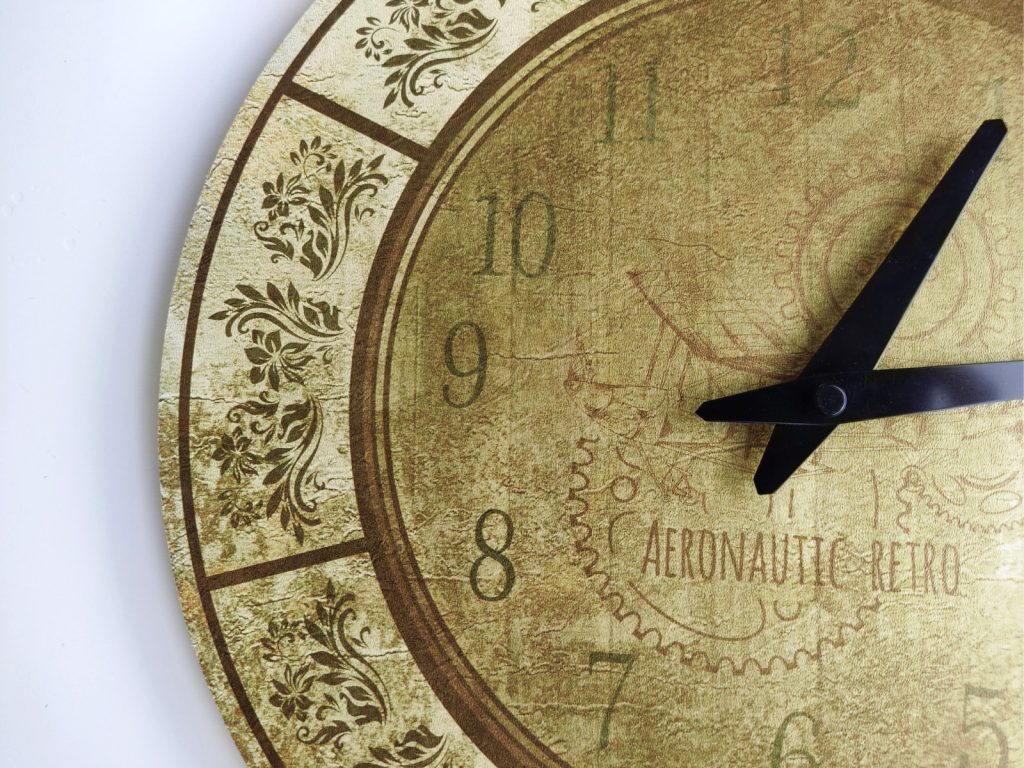 Light Gold Wall Clock 30 cm - Image 2