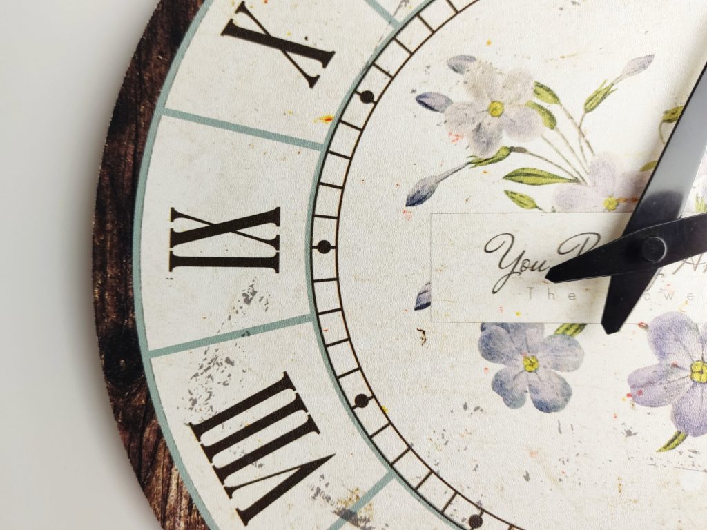 Wall Clock Violets 30 cm - Image 3